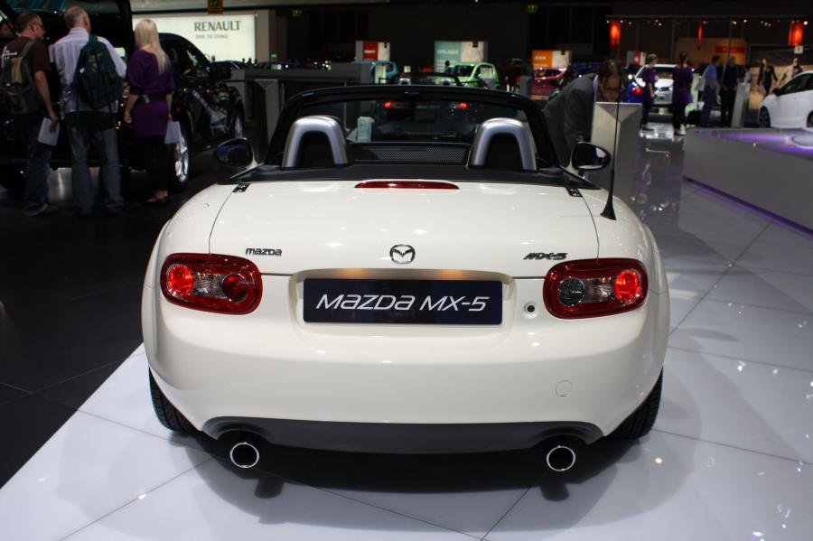  Mazda MX-5 2009 года  (фото 21 из 61)